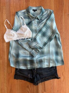 Silky Luxurious Alfani Mint Green Plaid Button Down